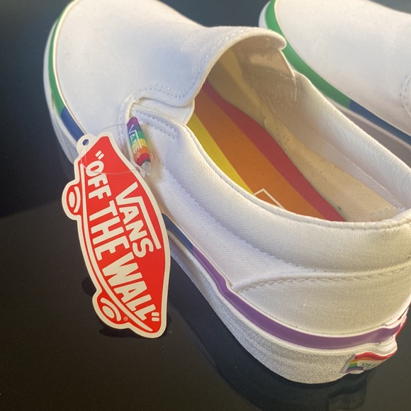 Brand new, #pride slip on vans! There is no box - Picture 6 of 7